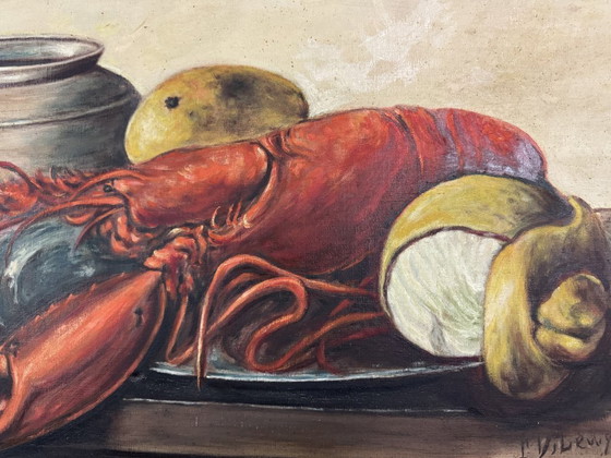 Image 1 of Naturaleza muerta con langosta y limón de R. Viliruvy, óleo sobre lienzo, Bélgica, 1951.