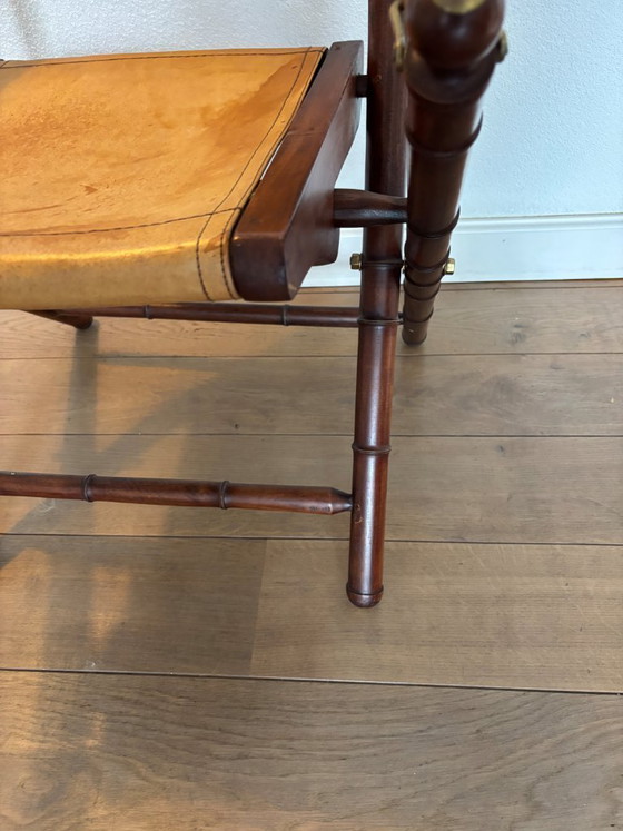 Image 1 of Silla de oficial - tapizada en madera y cuero - estilo campaña militar