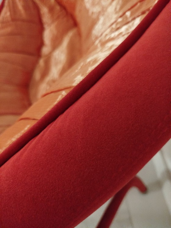 Image 1 of Un sillón Boca muy raro en exhibición en un museo