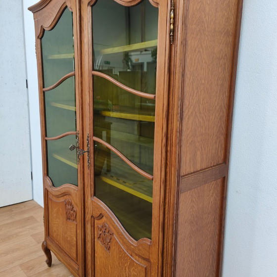 Image 1 of Vintage Queen Ann cabinet display cabinet sideboard bookcase