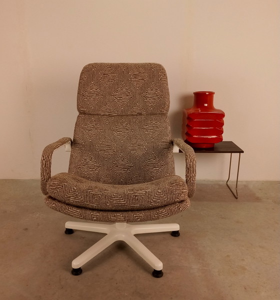 Image 1 of Fauteuil Artifort f 154 Geoffrey Harcourt Vintage récemment retapissé
