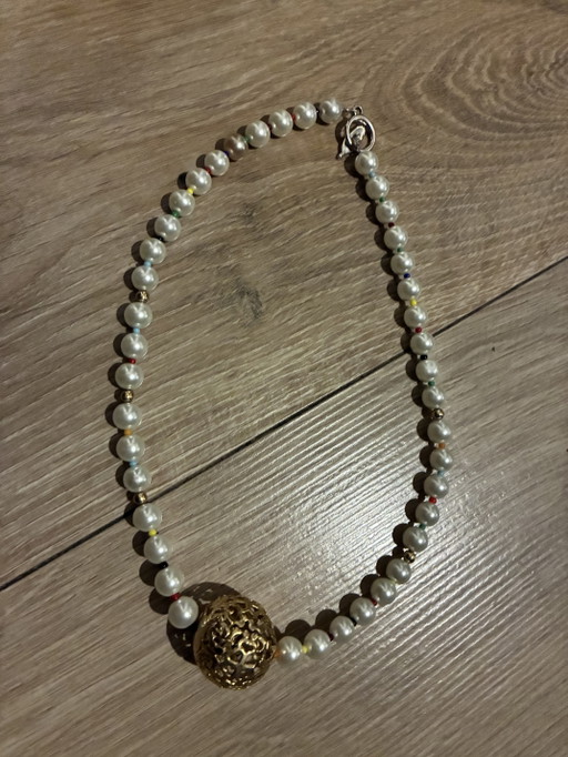 Collana corta con perline vintage e ciondolo in oro, 43 cm