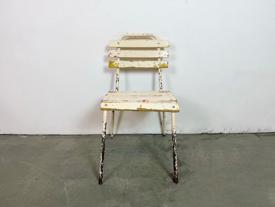 Image 1 of Vintage beige industriële stoel, jaren 60