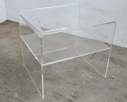 Table d'appoint en plexiglas de l'ère spatiale