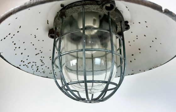 Image 1 of Industrielle Käfig-Pendelleuchte aus schwarzer Emaille und Gusseisen, 1960er Jahre