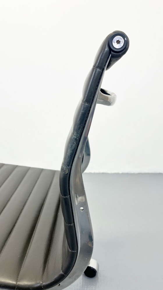 Image 1 of Ea117 Bureaustoelen Icf Charles & Ray Eames Seats