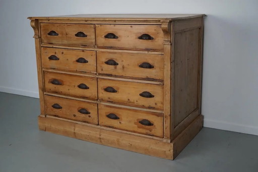 Antieke Duitse grenen winkelkast, begin 20e eeuw