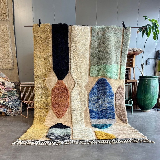 Tapis moderne et coloré en laine berbère Mrirt Rug