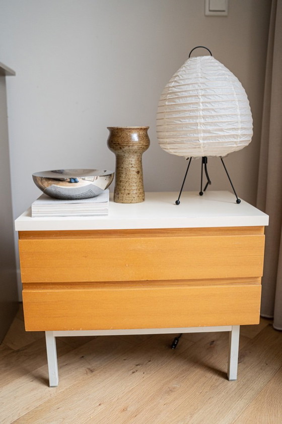 Image 1 of Set van 2 houten nachtkastjes