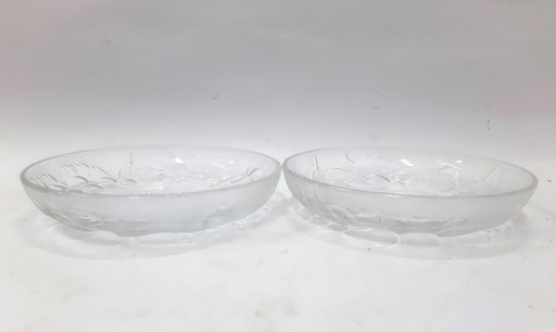 Due piatti da dessert in vetro pressato con motivo "Frutta"