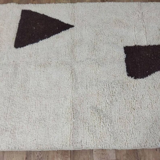 Berber Moroccan rug 240cm x 150cm – Rugs & carpets, Wool, Modern (photo 4 of 10)