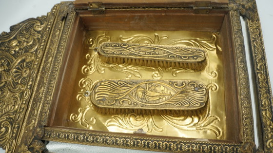 Image 1 of Niederländischer antiker, verzierter Messing-Galeriespiegel, Bürsten, Wandglas, Kupferschrank