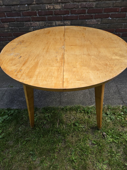 Vintage extendable table from 1954