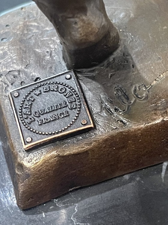 Image 1 of Scultura in bronzo di una donna danzante – Arte moderna – Base in marmo – 33 cm