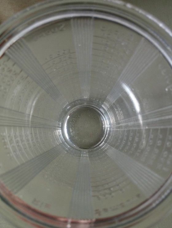 Image 1 of Mougin maatbeker van dik geperst glas