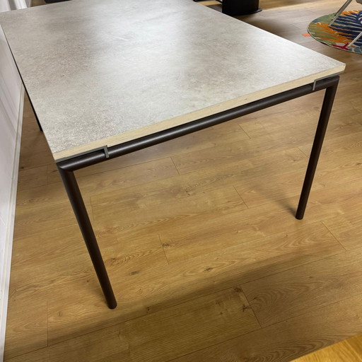 Haak – Bert Plantagie, eettafels (photo 2 of 3)