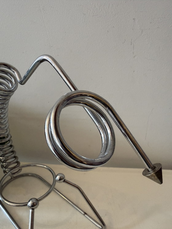 Portabottiglie e versatore in stile Memphis – Accessori da tavola, Chrome (photo 5 of 5)