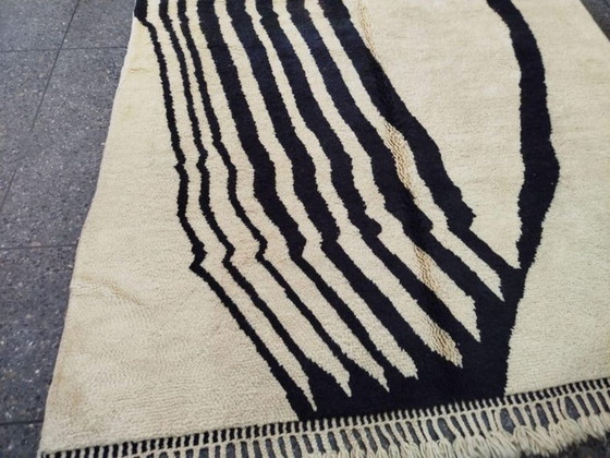 Image 1 of Moroccan artisan rug 250cmx150cm 