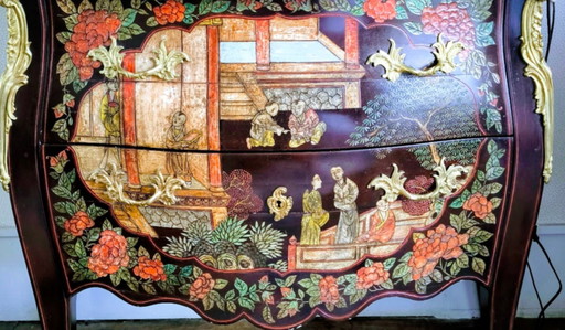 Comò cinese in lacca in stile Luigi XV
