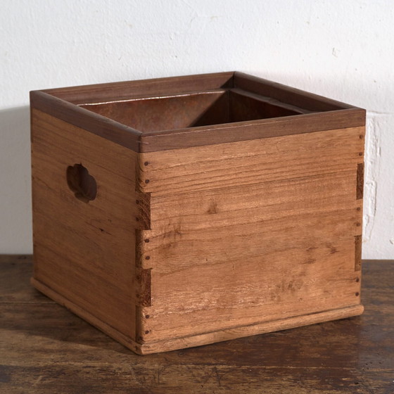 Japanische Hibachi-Kohlenbeckenbox – Japan, Taishō- oder frühe Shōwa-Periode, ca. – Dekorative Objekte, Wood (photo 4 of 39)