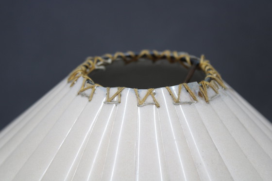 Image 1 of Lámpara de mesa de madera de los años 60,Checoslovaquia