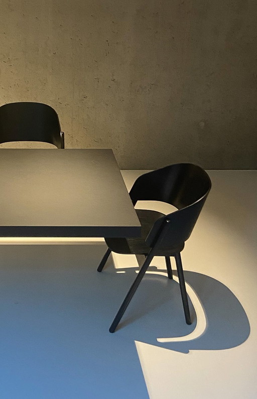 4 x Chameleon in Black – eetkamerstoelen, Wood (photo 2 of 5)