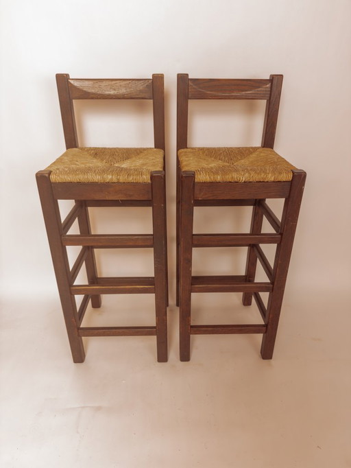 Set of 2 vintage wooden bar stools with rush seat