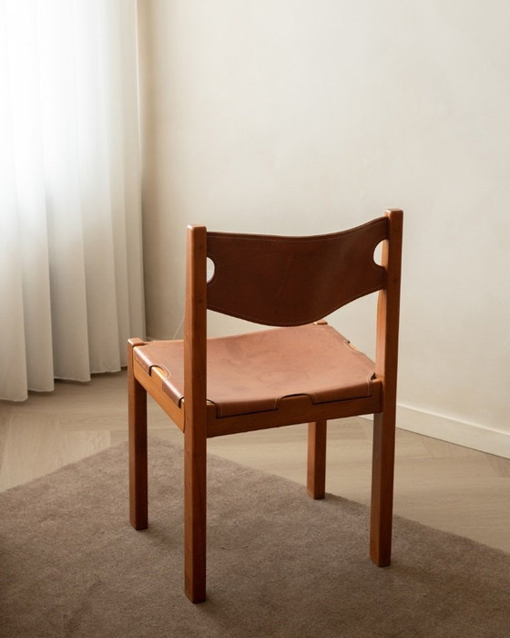 Image 1 of Brutalistische eetkamerstoelen van iepenhout en leer van Maison Regain, jaren 70, set van 4