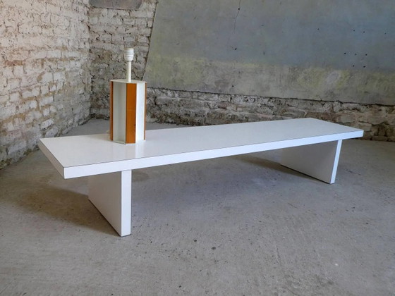 large white Formica coffee table, 1980 – Vintage (photo 4 of 7)