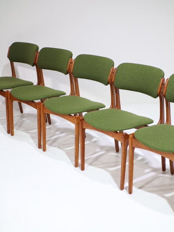 Image 1 of 8 sedie da pranzo Erik Buch 49 in teak verde vintage danese