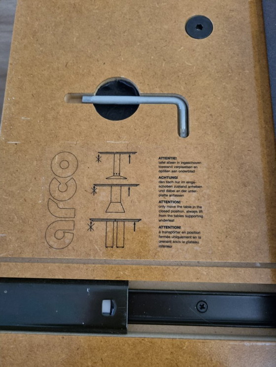 Image 1 of ARCO Tisch oval