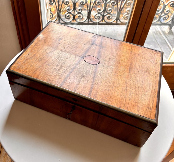 Image 1 of Große Holzkiste aus dem 19. Jahrhundert