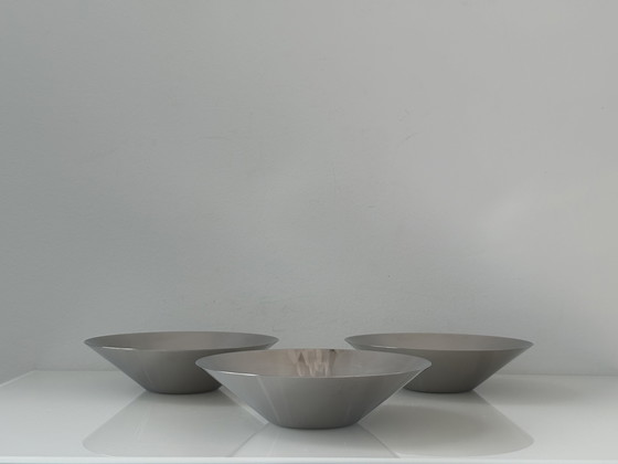 Image 1 of Ensemble de trois bols coniques en acier inoxydable