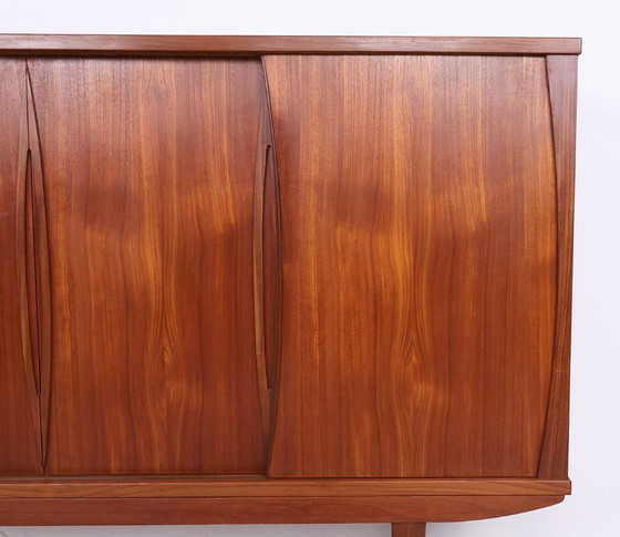 Image 1 of Vintage hoog teak dressoir met 4 schuifdeuren, 1960s