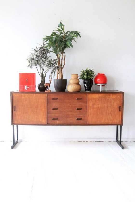 Mid-Century Modern Sideboard in Teak with Metal Legs, 1960s – Scandinavian (photo 2 of 5)