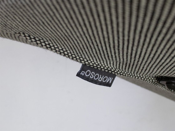 Image 1 of Moroso Sessel – Ein Spaziergang in gerader Linie, Design von Alfredo Haberli