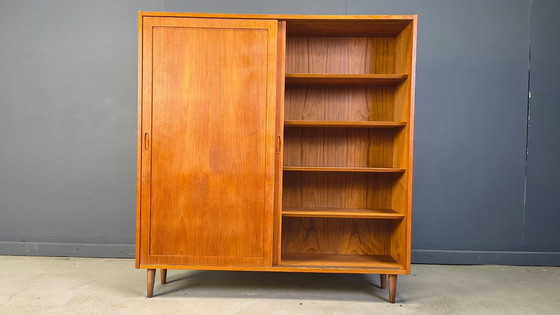 Image 1 of Dänischer Schrank aus der Mitte des Jahrhunderts von Poul Hundevad, 1960er Jahre