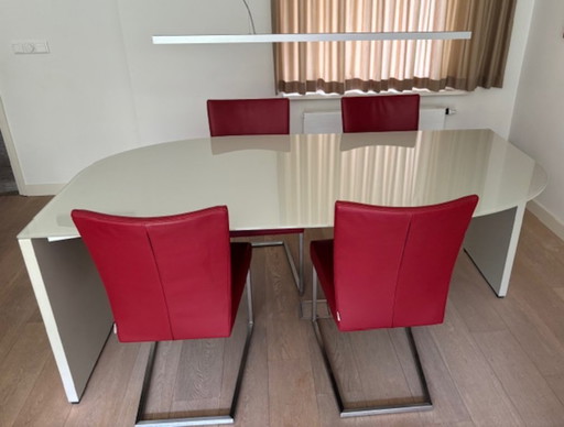 Glass design dining room table Karat with 4 leather Bert Plantagie chairs