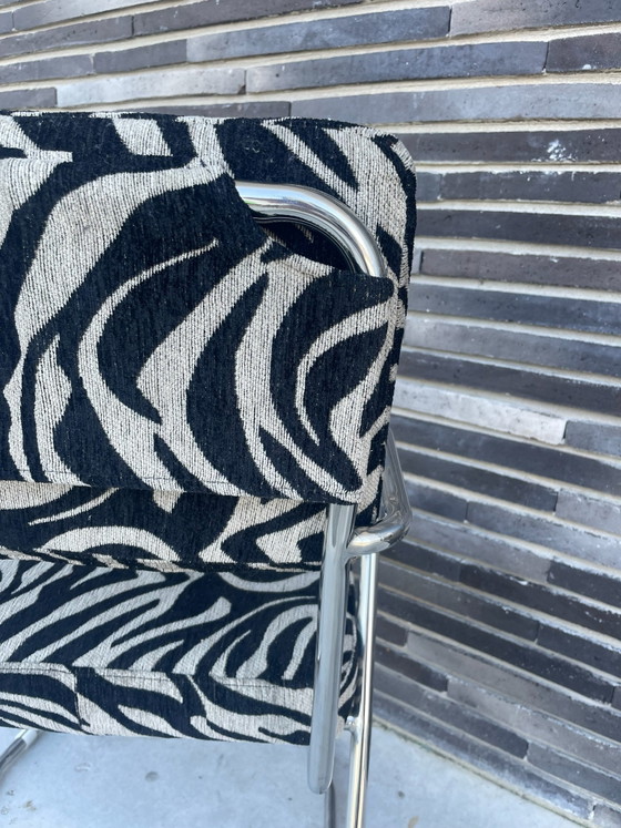 Sedia di design zebra con dettaglio cromato – Sedie da pranzo, Cotone (photo 3 of 5)