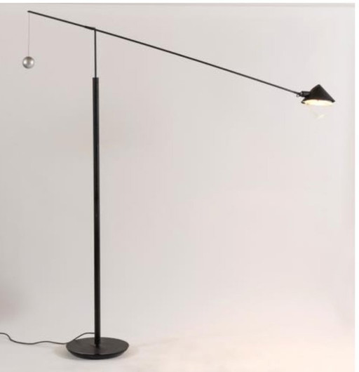 Lampadaire post moderniste de Carlo Forcolini pour Artemide.