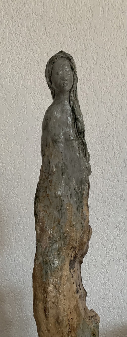 Sculpture terre et bois flotté 