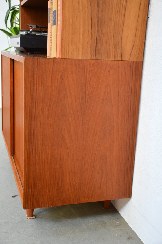 Image 1 of Credenza alta vintage in teak, mobile da terra Hundevad in stile danese di metà secolo