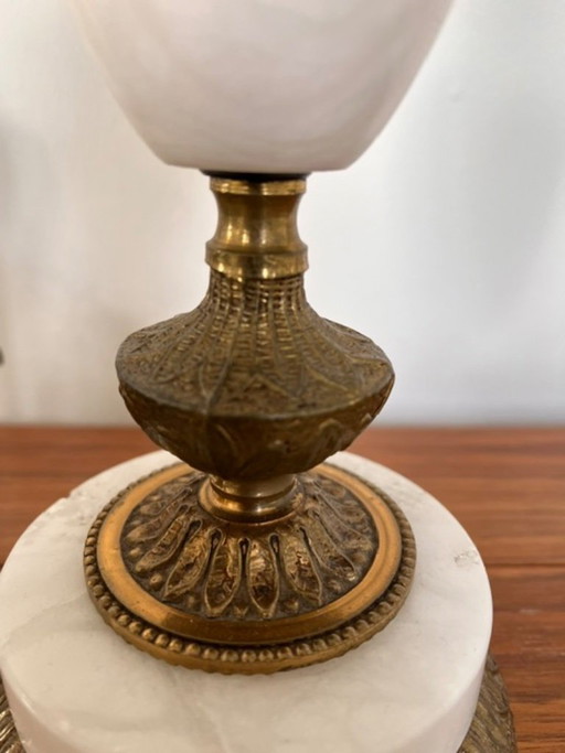 Lampada da tavolo vintage in onice e ottone.