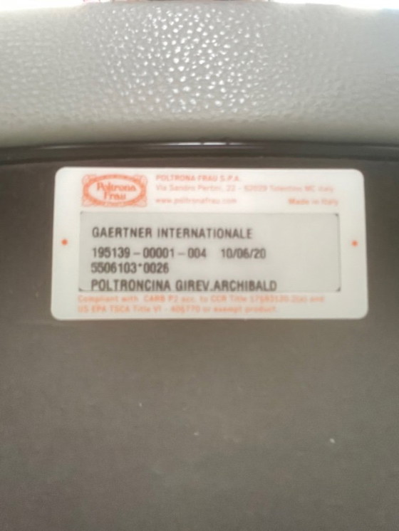 Image 1 of 4x Poltrona Frau / Archibald sedie girevoli in pelle sala da pranzo