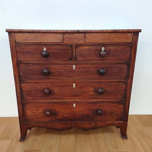 Georgian Vintage antique chest of drawers