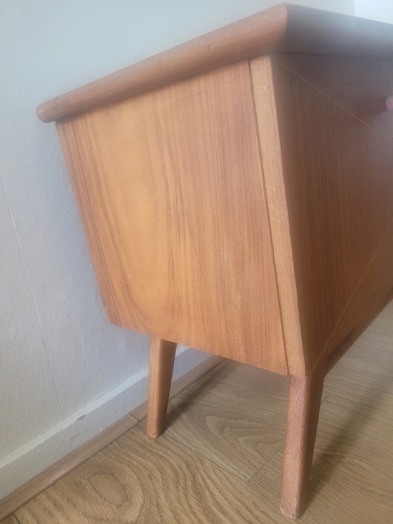 Image 1 of Table de chevet Webe Louis v Teeffelen design