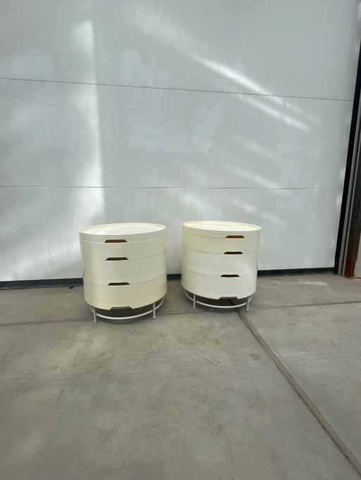 2 IKEA Bijzettafels Designed by T. Richardson