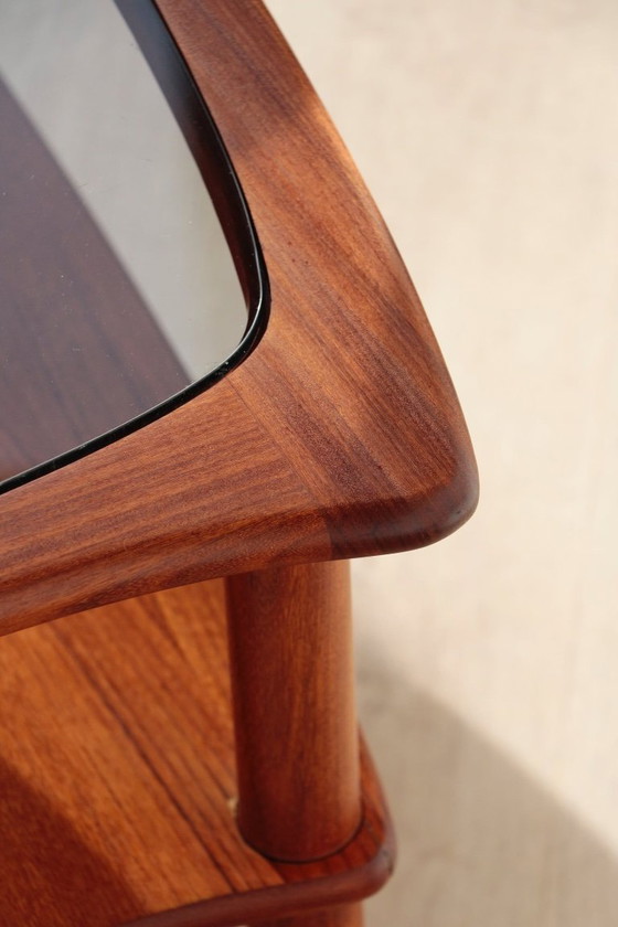 Image 1 of Tavolino vintage G Plan - E Gomme - in teak e vetro fumé