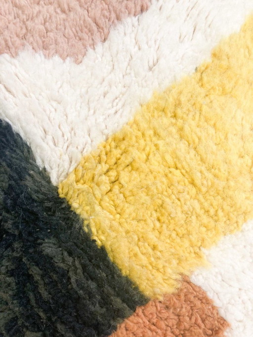 Moroccan Artisan Rug 250cmx150cm