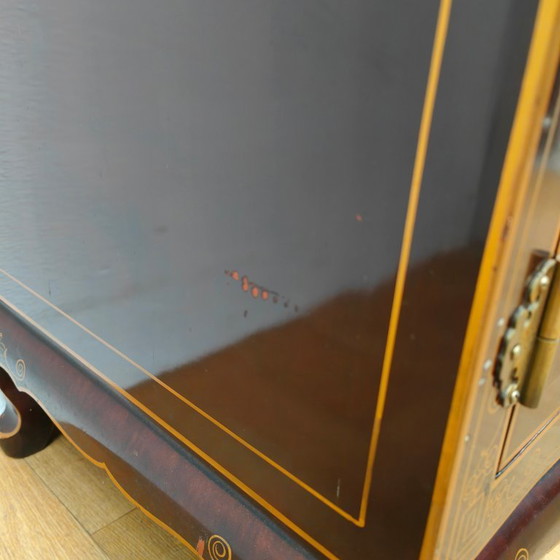 Image 1 of Vintage Chinese bridal cabinet sideboard Chinoiserie cabinet